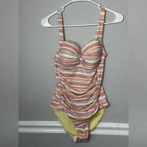 Nip Tuck Striped Multicolor Women’s Sz 6 One Piece Swimsuit Clean Multi‎ Cup